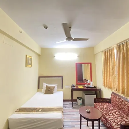 Astoria Hotel Kolkata Exterior photo