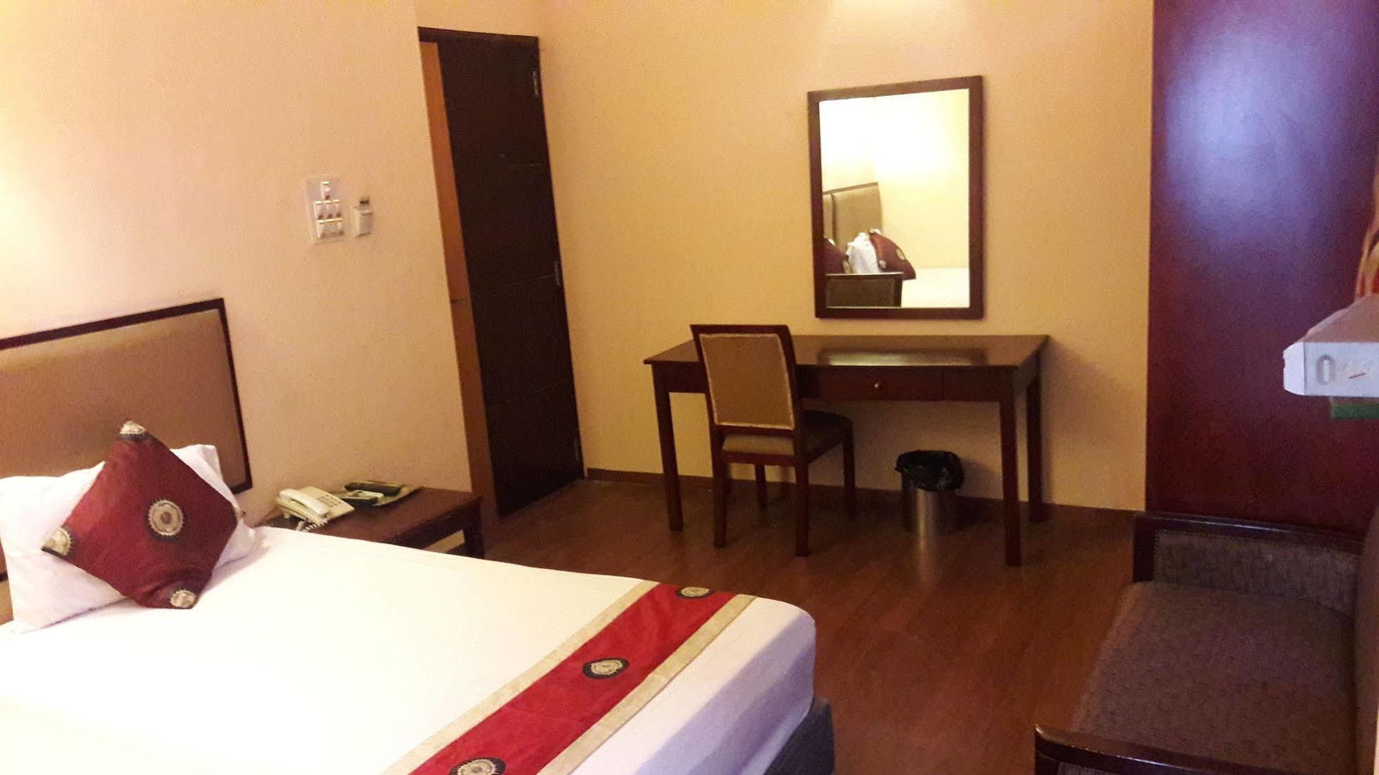 Astoria Hotel Kolkata