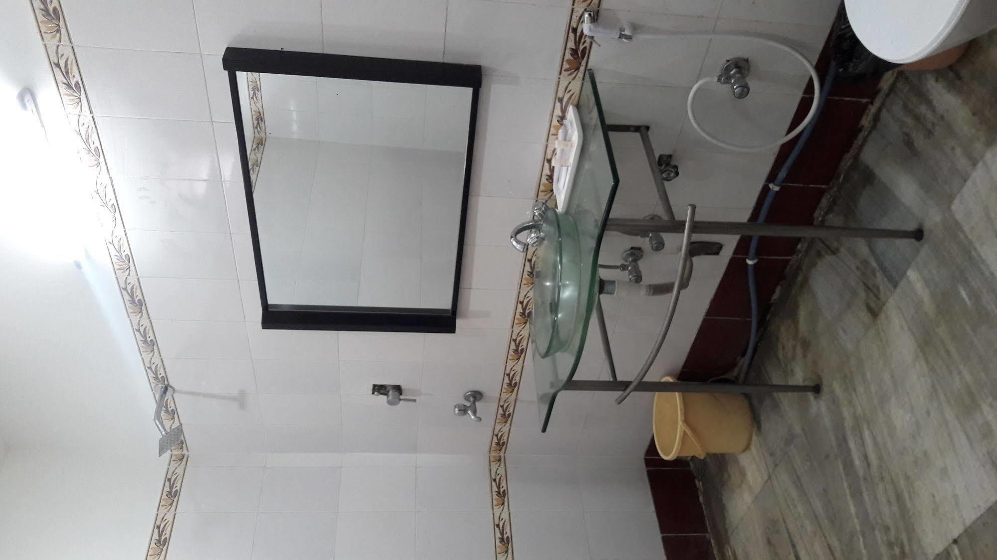 Astoria 2* Kolkata