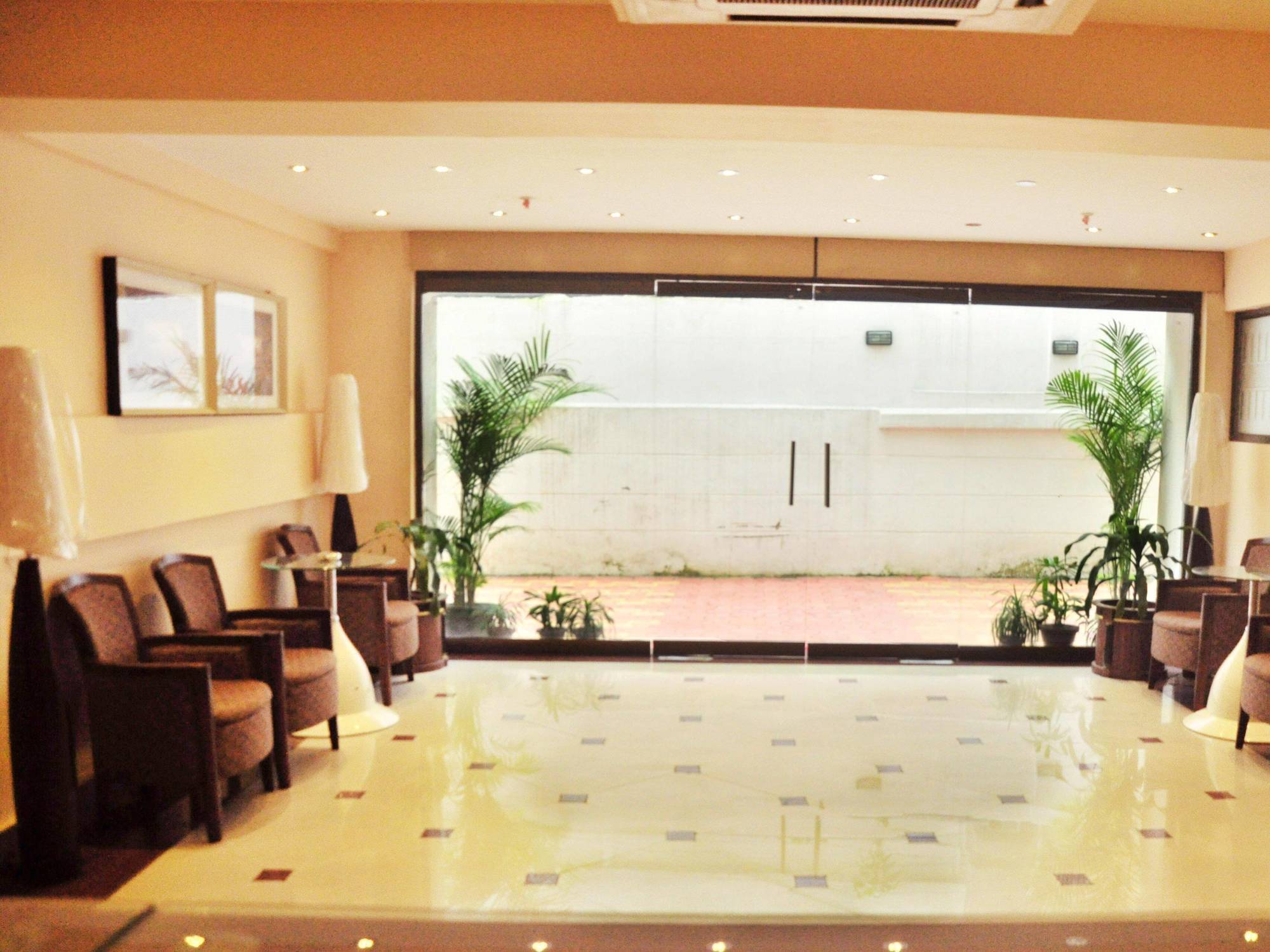 Astoria Hotel 2*